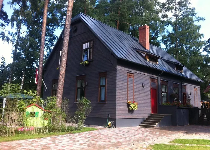 Family House Near Beach Vecaki