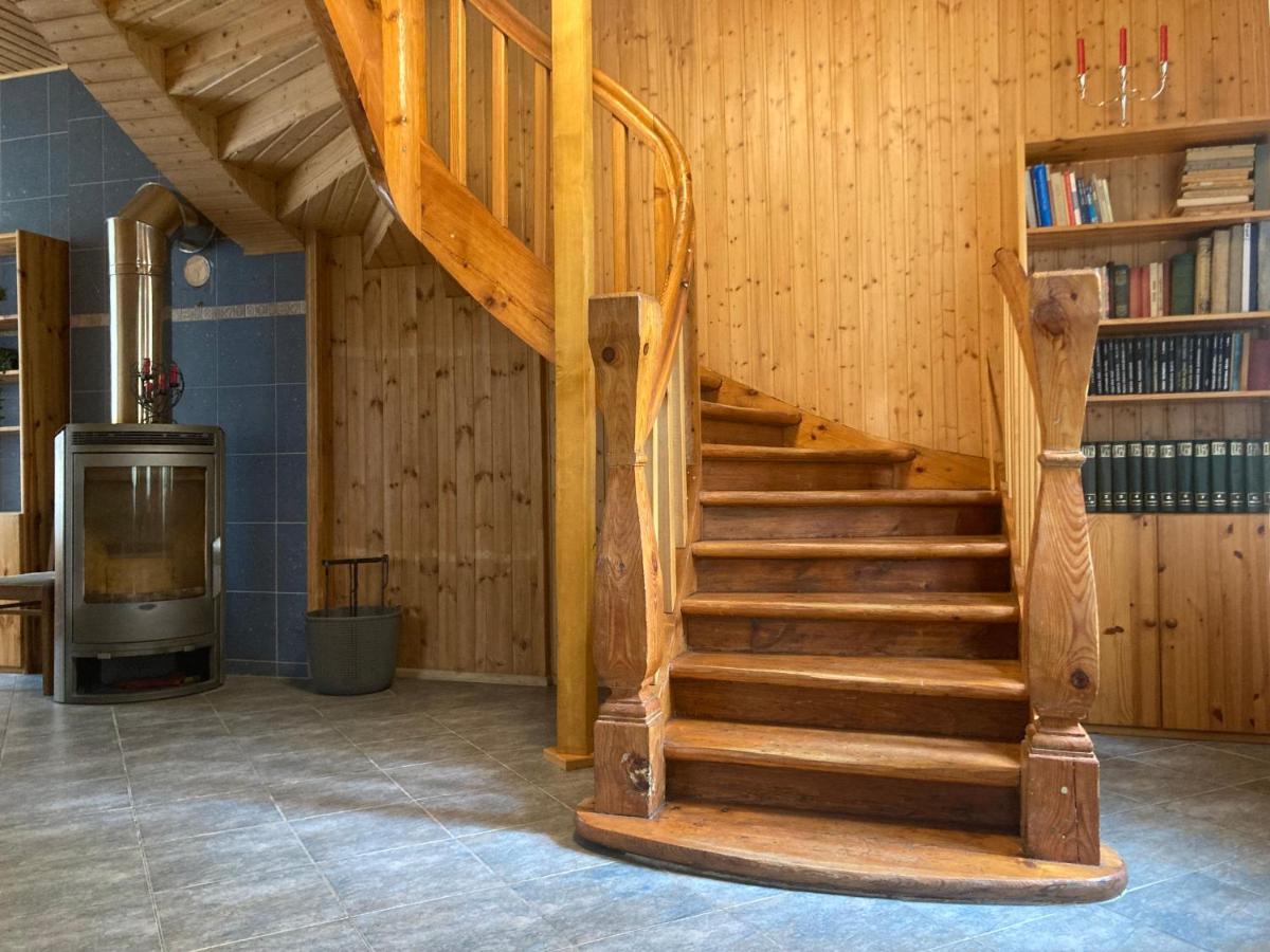 Ferienhaus Family House Near Vecaki Riga